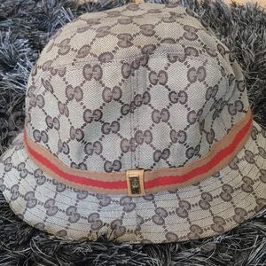 Gucci GG bucket hat